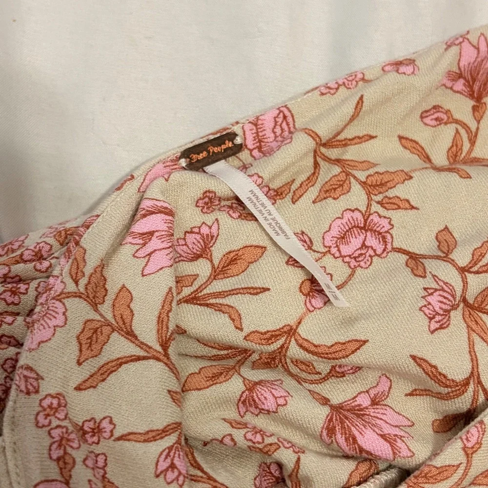 FREE PEOPLE Floral Mixed Print Maxi Dress with billowed sleeves and open back - Picture 7 of 13